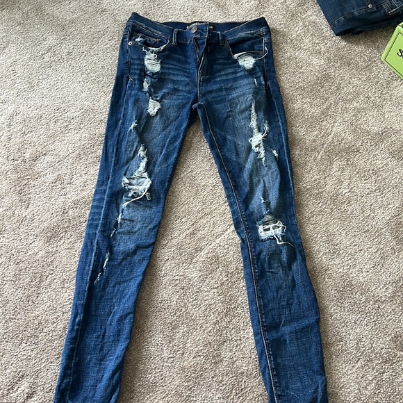 Distressed Express Jeans - Picture 2 of 3